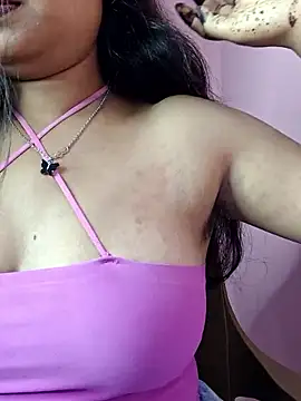 queen liza  online show from February 14, 2026, 7:49 am