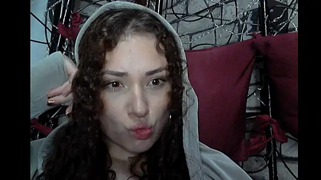 Snapshot of angelaliceme chatting on February 18, 2026, 4:03 pm angelaliceme online show from February 18, 2026, 4:03 pm