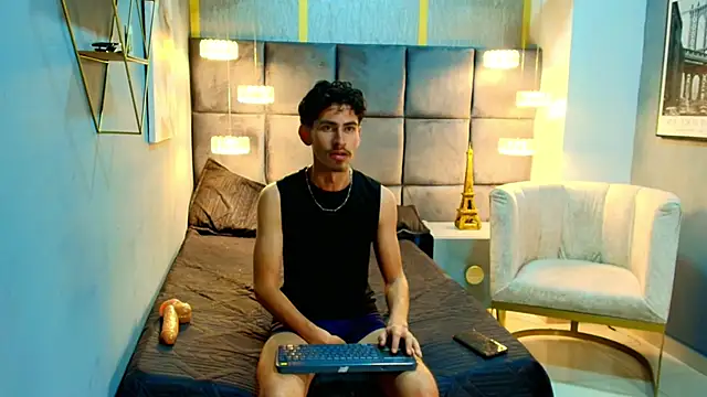 skinny jean  online show from April 13, 2026, 9:09 pm