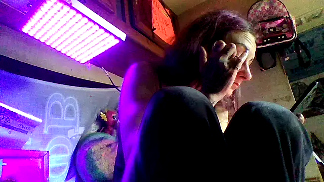 issyamazin online show from February 18, 2026, 2:35 pm