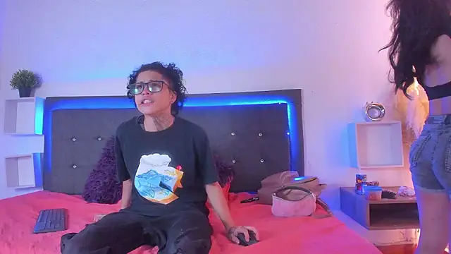 Snapshot of Ale_cuzz chatting on March 13, 2026, 4:02 pm Ale cuzz online show from March 13, 2026, 4:02 pm