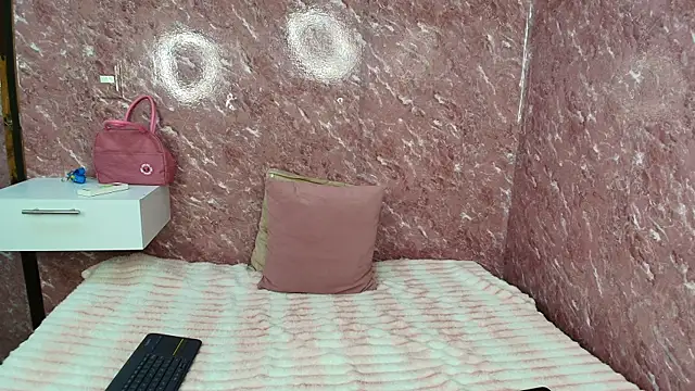 Daphne sweett online show from March 31, 2026, 12:38 pm