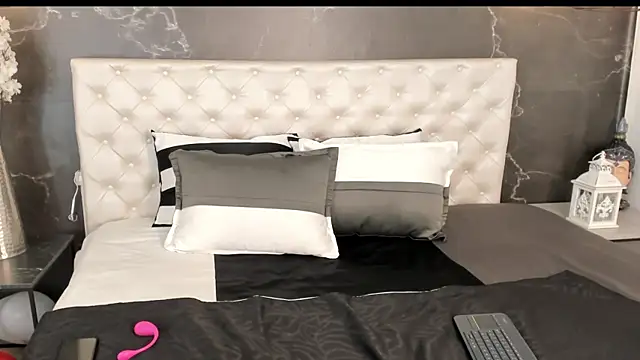 Samantha Dupre online show from February 17, 2026, 10:38 pm