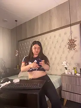 Snapshot of Anya_Volker chatting on March 21, 2026, 11:41 pm Anya Volker online show from March 21, 2026, 11:41 pm