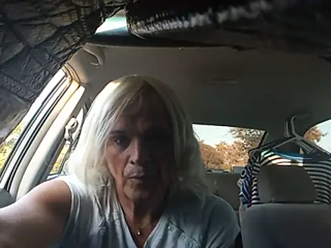 dustbunny64 online show from July 9, 2026, 2:26 am