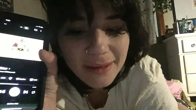 Girlnextdoor242 online show from April 2, 2026, 5:38 am