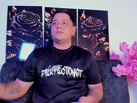 Snapshot of winy_hot chatting on February 16, 2026, 11:12 pm winy hot online show from February 16, 2026, 11:12 pm