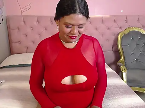 Snapshot of SweettLove__ chatting on February 14, 2026, 1:52 pm SweettLove online show from February 14, 2026, 1:52 pm