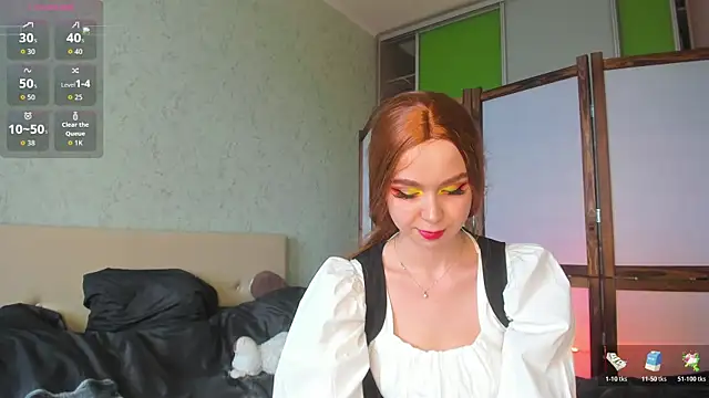 Snapshot of GlitchyDolly chatting on May 5, 2026, 4:20 am GlitchyDolly online show from May 5, 2026, 4:20 am