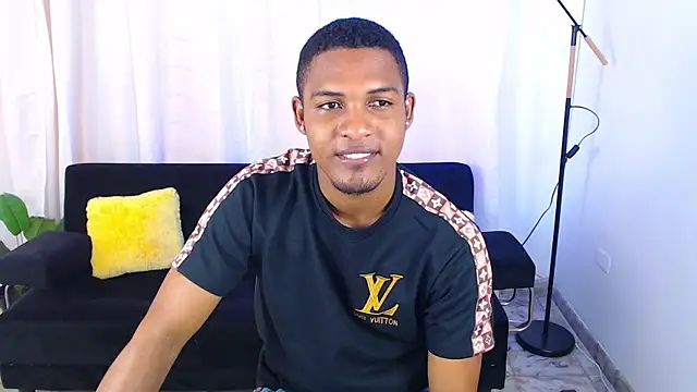 MaxCum18  online show from February 17, 2026, 1:29 pm