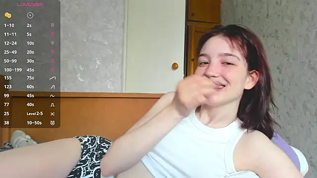 Snapshot of EvonDales chatting on June 26, 2026, 12:42 pm EvonDales online show from June 26, 2026, 12:42 pm