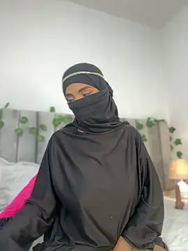 aminaa  online show from March 27, 2026, 7:24 pm