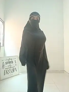 Snapshot of aminaa_ chatting on July 10, 2026, 8:00 pm aminaa online show from July 10, 2026, 8:00 pm