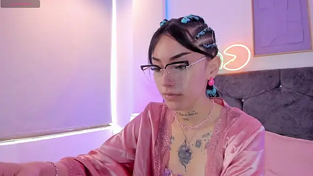 Megan Morphy online show from March 31, 2026, 2:17 pm