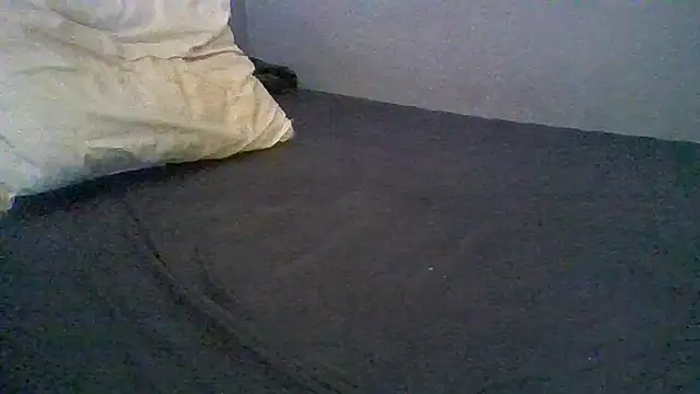 Snapshot of BonneQueueBonjour chatting on May 17, 2026, 3:48 am BonneQueueBonjour online show from May 17, 2026, 3:48 am
