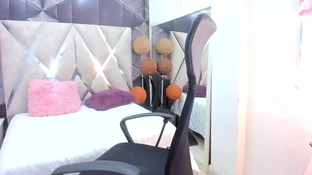 Snapshot of Agatta_Adams chatting on May 4, 2026, 5:09 pm Agatta Adams online show from May 4, 2026, 5:09 pm