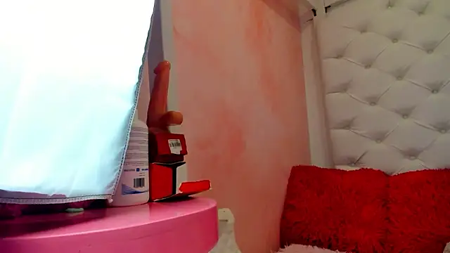 Snapshot of eimmy__skinny chatting on March 24, 2026, 1:38 pm eimmy skinny online show from March 24, 2026, 1:38 pm