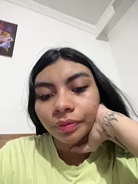 Snapshot of eimmy__skinny chatting on March 25, 2026, 11:44 pm eimmy skinny online show from March 25, 2026, 11:44 pm