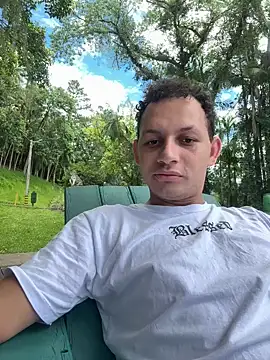 Enzogabrielll0501 online show from February 13, 2026, 3:41 pm