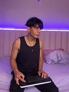 abrilandjulian online show from March 28, 2026, 12:05 pm