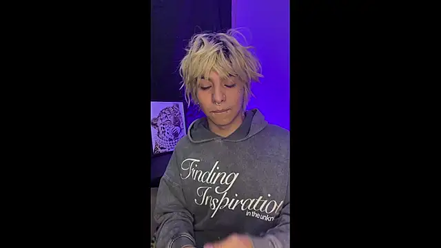 prince oliverr online show from April 1, 2026, 2:45 am