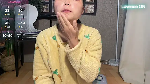 xiaosu22 online show from April 30, 2026, 1:56 am