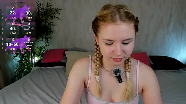 Linda  Bloom online show from July 2, 2026, 12:43 am