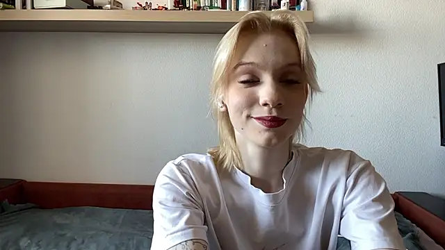 HirokoMassengills online show from March 10, 2026, 5:12 am