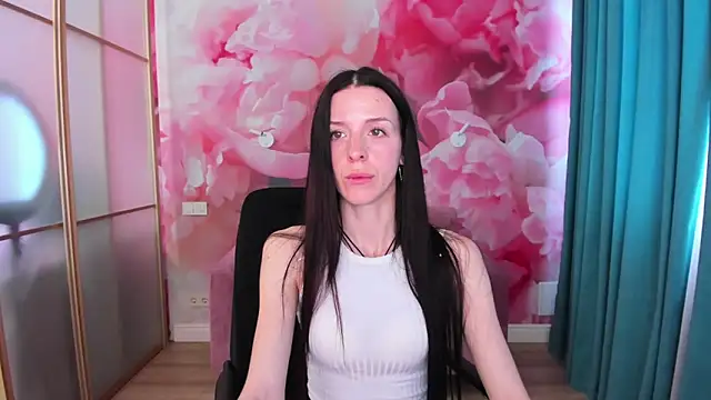 Snapshot of NoirDiva chatting on May 14, 2026, 6:20 am NoirDiva online show from May 14, 2026, 6:20 am