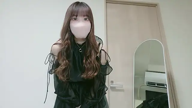 ukachan  online show from March 29, 2026, 4:51 pm