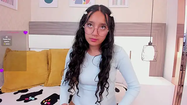 Snapshot of Emilyblussh chatting on March 17, 2026, 7:17 pm Emilyblussh online show from March 17, 2026, 7:17 pm