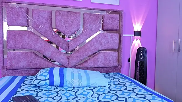 mia honey lov online show from March 27, 2026, 12:16 pm