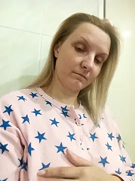 Snapshot of SusanGold9211 chatting on February 26, 2026, 7:57 pm SusanGold9211 online show from February 26, 2026, 7:57 pm