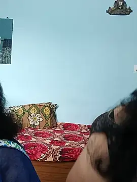 Snapshot of Kannadasexywifes chatting on May 27, 2026, 1:57 am Kannadasexywifes online show from May 27, 2026, 1:57 am