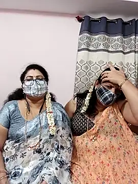 Snapshot of Kannadasexywifes chatting on July 1, 2026, 12:18 pm Kannadasexywifes online show from July 1, 2026, 12:18 pm