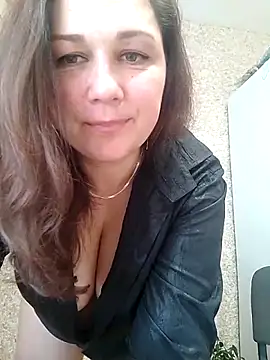 Snapshot of Susan8421 chatting on March 19, 2026, 9:24 am Susan8421 online show from March 19, 2026, 9:24 am