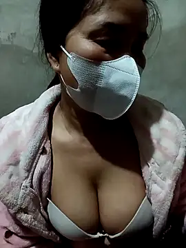 chaoanh11 online show from February 15, 2026, 9:11 pm