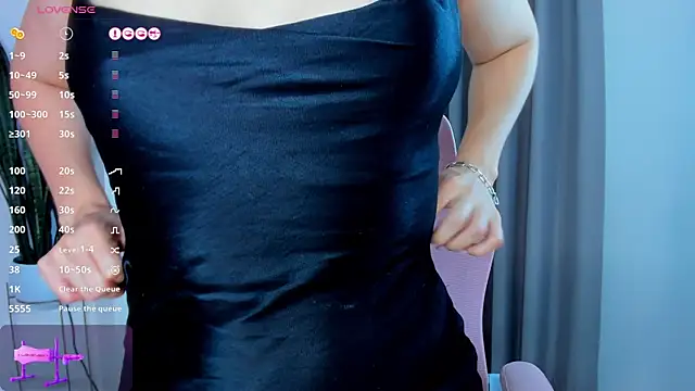 sara ospina22 online show from May 26, 2026, 9:55 pm
