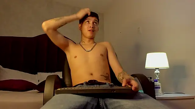 Snapshot of JoshBeech chatting on March 4, 2026, 12:55 pm JoshBeech online show from March 4, 2026, 12:55 pm