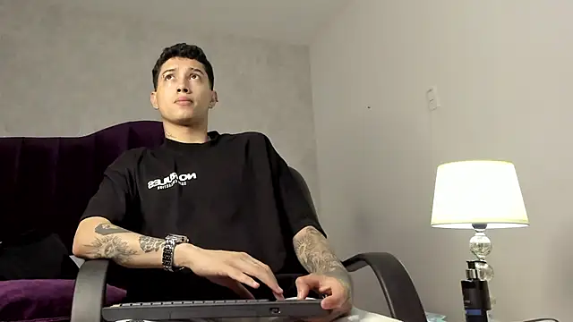 Snapshot of JoshBeech chatting on March 6, 2026, 1:07 pm JoshBeech online show from March 6, 2026, 1:07 pm