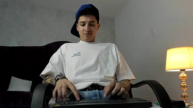 Snapshot of JoshBeech chatting on March 9, 2026, 1:37 pm JoshBeech online show from March 9, 2026, 1:37 pm