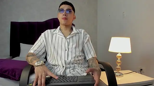 Snapshot of JoshBeech chatting on March 16, 2026, 1:15 pm JoshBeech online show from March 16, 2026, 1:15 pm