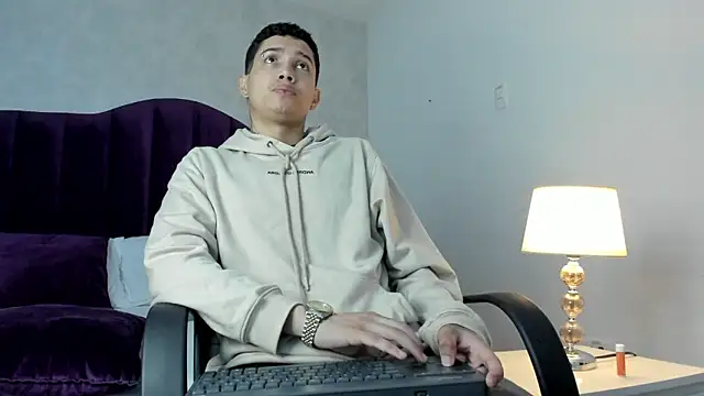 Snapshot of JoshBeech chatting on March 25, 2026, 1:39 pm JoshBeech online show from March 25, 2026, 1:39 pm