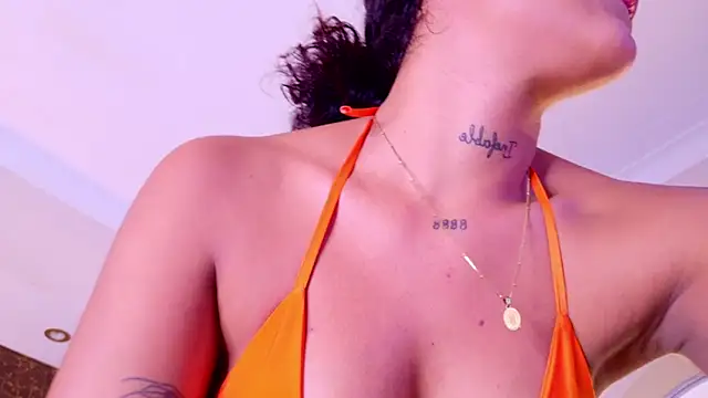 Snapshot of Kinsleybrown chatting on March 21, 2026, 4:17 am Kinsleybrown online show from March 21, 2026, 4:17 am