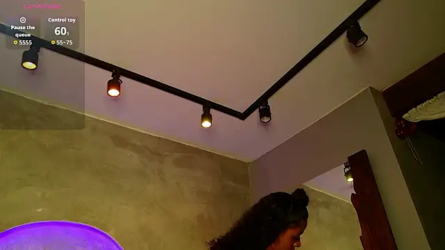 Snapshot of Kinsleybrown chatting on March 27, 2026, 3:45 am Kinsleybrown online show from March 27, 2026, 3:45 am