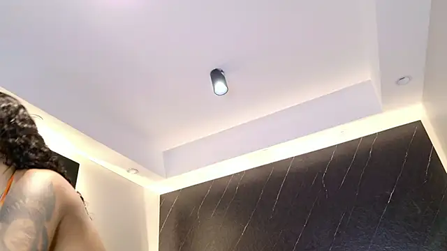 Snapshot of Kinsleybrown chatting on April 8, 2026, 4:12 am Kinsleybrown online show from April 8, 2026, 4:12 am