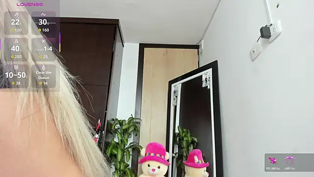 Snapshot of alisoondrean_ chatting on April 24, 2026, 6:54 pm alisoondrean online show from April 24, 2026, 6:54 pm