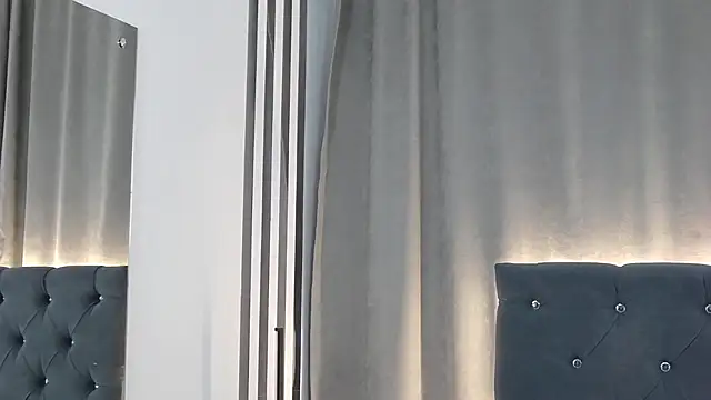 Snapshot of VikkyVonn chatting on April 23, 2026, 11:09 am VikkyVonn online show from April 23, 2026, 11:09 am
