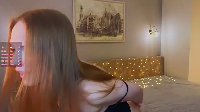 Snapshot of Crystal_Diva chatting on April 2, 2026, 5:43 pm Crystal Diva online show from April 2, 2026, 5:43 pm