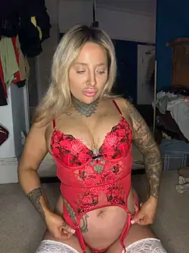 Summerwestt online show from March 27, 2026, 8:19 pm